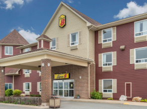 Super 8 by Wyndham Windsor NS