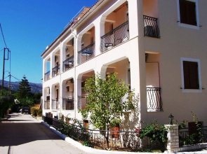 Alexatos Studios and Apartments