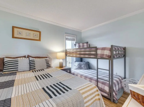 Steps to the Beach: Oceanfront Condo w/ Lanai!