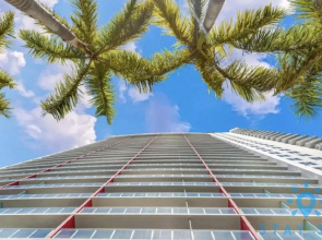 MODERN Resort BALCONY ENDLESS VIEWS Resort w POOL 2BR 2 BR
