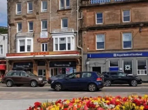 Kings Arms Holiday Apartments