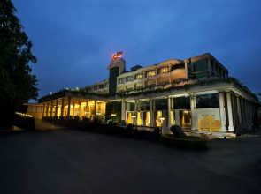 Hotel Babylon International