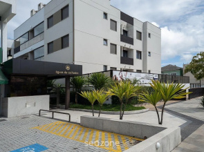 Apartamentos c/ piscinas a 200m do mar Floripa-SC ADC