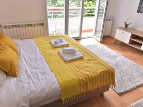 Unique Apartment Leninova