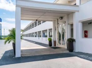 Howard Johnson Inn Monroe