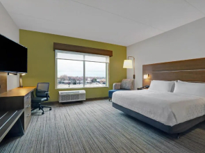 Holiday Inn Express & Suites Collingwood by IHG