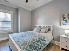 Modern Atlanta Getaway ~ 3 Miles to Downtown!