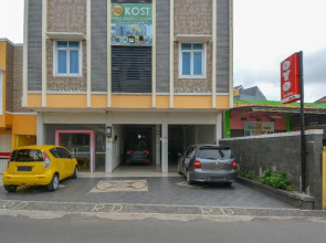 OYO 3232 Rd Kost