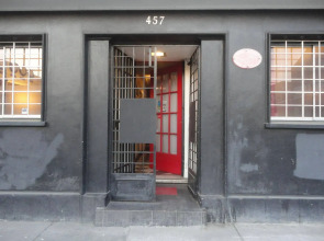 Travellers Place Hostel