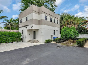 Townhome-10 mins to FTL Beach & Downtown