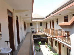 Uhuru 50 Hotel