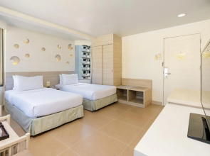 Sunshine Hotel And Residences
