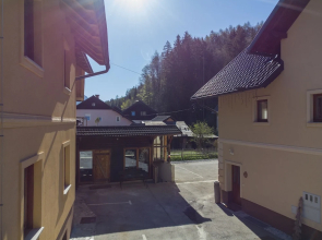 Berghi Hotel and Apartments