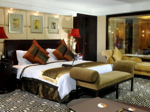 Royal Mediterranean Hotel