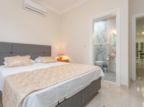 Villa Mina Large Private Pool A C Wifi Car Not Required Eco-friendly - 2834