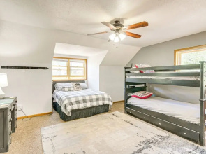 Family-friendly House: Fish, Hike, Bike & More!