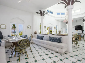 La Bougainvillea Estate 12 Bedroom Duplex