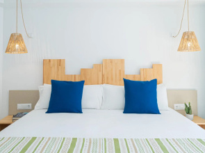 Marsenses Ferrera Blanca Adults Only