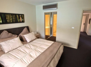 Pacific Blue Apartment 142, 265 Sandy Point Road