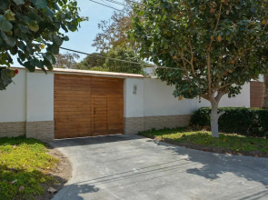 w Modern 5BR With Private Pool in Paracas