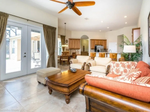 Beautiful 5 Bed Home With Private Pool & Spa 328 5 Bedroom Villa