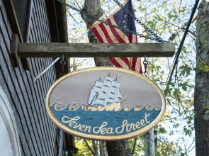 Seven Sea Street Inn