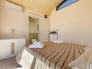 2822 Marì Trullo by Perle di Puglia
