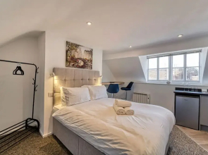 Host Stay Hills Residence
