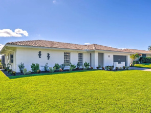 Punta Gorda Escape w/ Private Lanai & Pool!