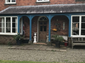 Lower Buckton Country House - Sleeps 12