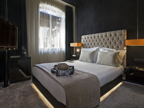 9Hotel Mercy