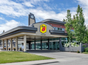 Super 8 by Wyndham Macleod Trail Calgary
