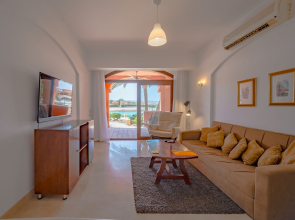 VESTA - Luxury APT - 1BR - West Golf