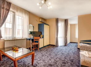 Hotel Prestige