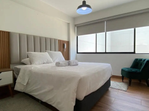 Amazing 2BR With Balcony in Miraflores