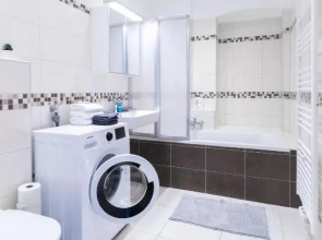 Brand New Märzstraße Apartment
