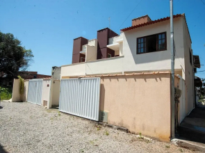 Casa Pet Friendly com Varanda e Churrasqueira