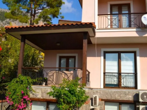 Villa Olive by Villa Safiya