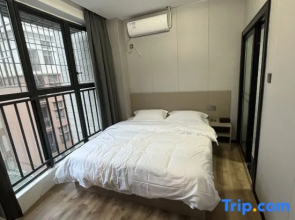 Zhongshan Baichuan Apartment