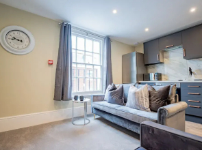 Host Stay Shaw Street Suite