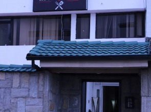 Vinilo House  Grill