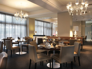 AC Hotel by Marriott Ambassadeur Antibes - Juan Les Pins