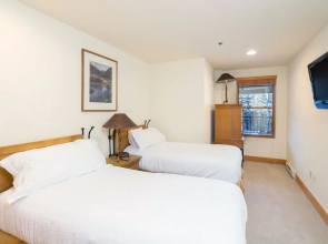 Bear Creek Lodge 109 2 Bedroom Condo by Alpine Lodging Telluride