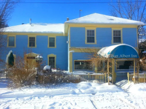 Port Albert Inn and Cottages