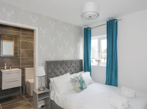 Clydfan, No 1 Trearddur Road