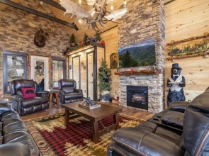 Cabin Fever - 2 Bedrooms, 2 Baths, Sleeps 8 2 Cabin by RedAwning