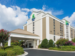 Holiday Inn Express Hotel & Suites Wilmington-University Ctr by IHG