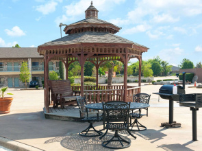 Super 8 by Wyndham Fairfield Tx