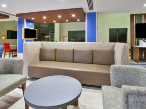 Holiday Inn Express Hotel & Suites Rochester - Victor by IHG
