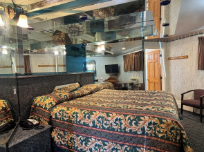 Royal Motel